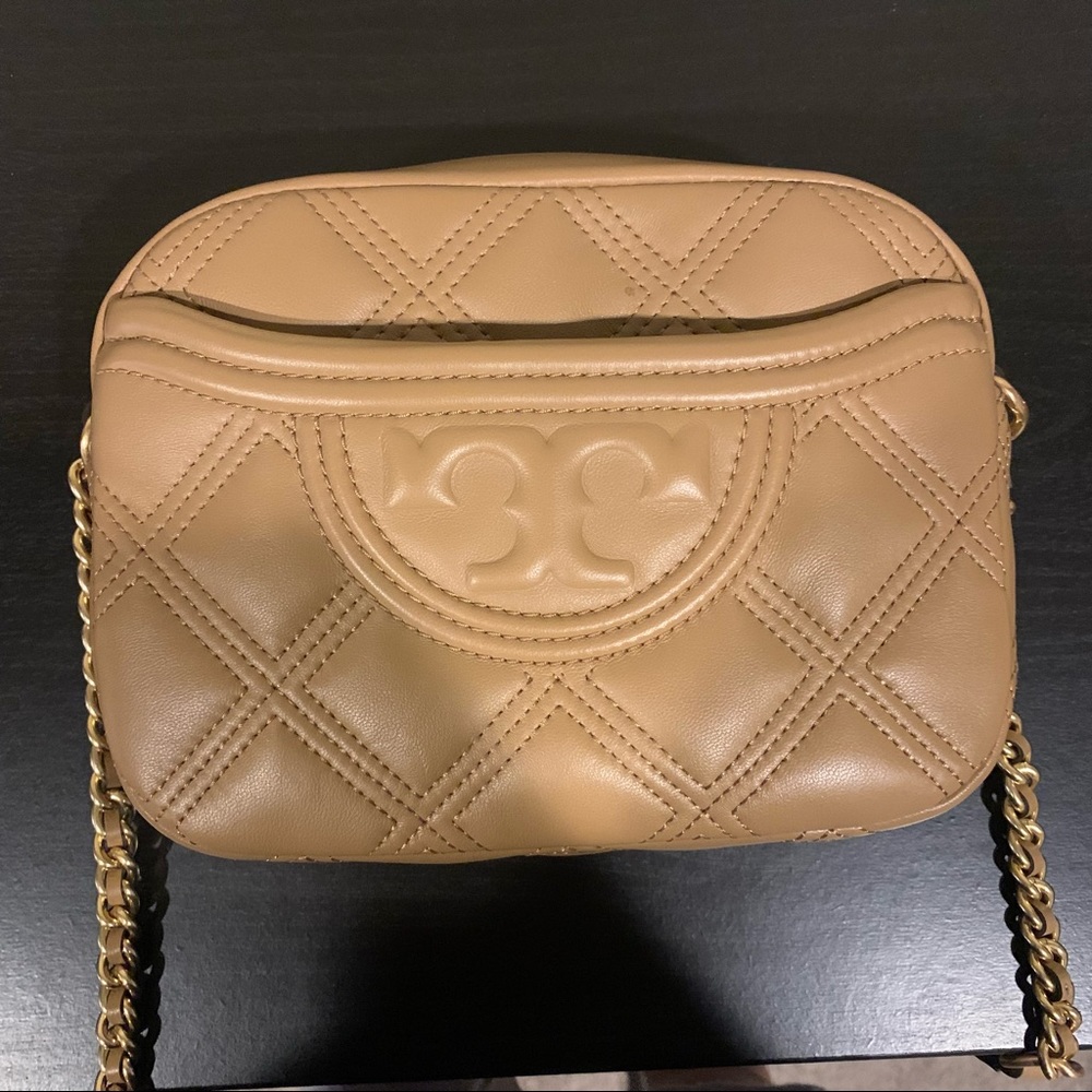 Tory Burch Fleming Soft Camera Bag